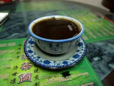 湿热的凉茶